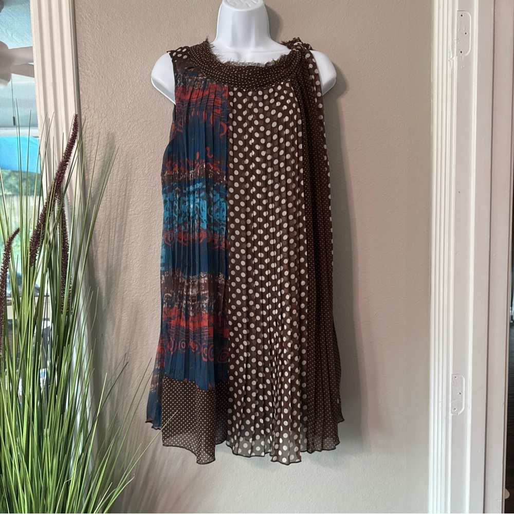 #663 Ness Vintage Sleeveless accordion chiffon overlay dress size small